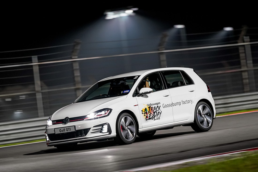 TopGear | Sepang Circuit At Night In A VW Golf GTI