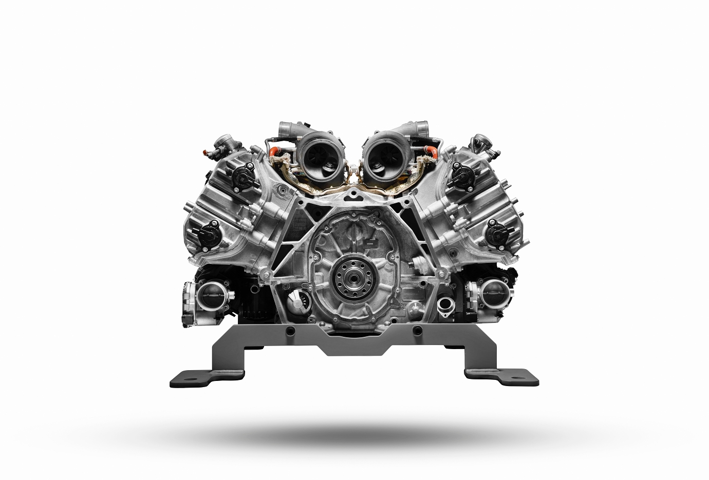 M630 hot-in-vee 3.0-litre twin-turbo V6