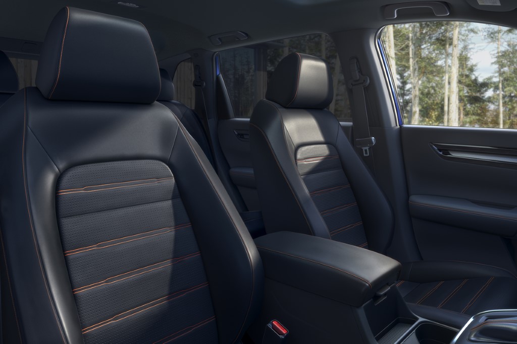 2023 Honda CR-V seats