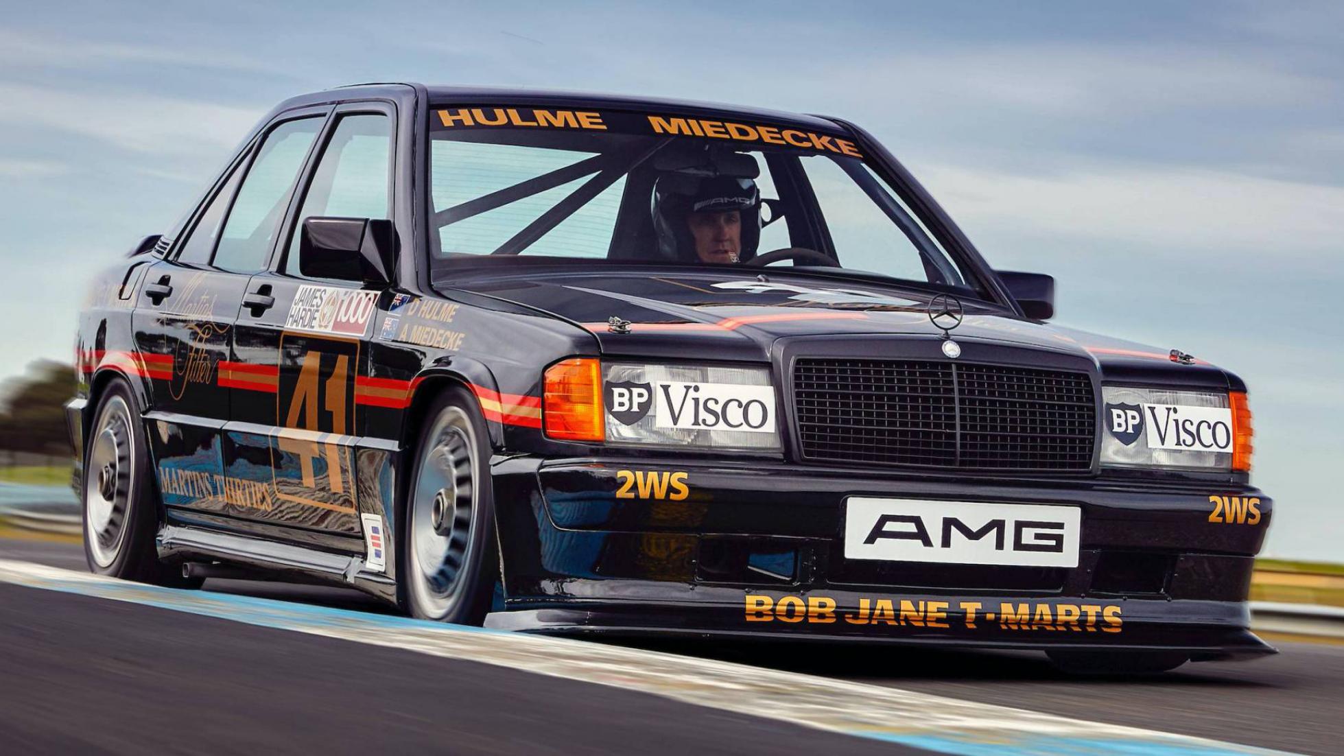 Stop what you’re doing and look at this Merc 190 E touring car