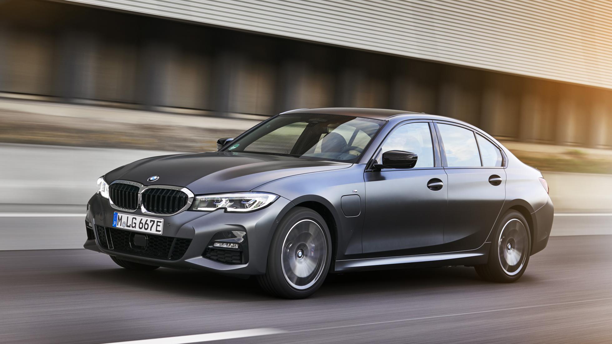 TopGear | BMW 330e review: plug-in hybrid 3 Series driven