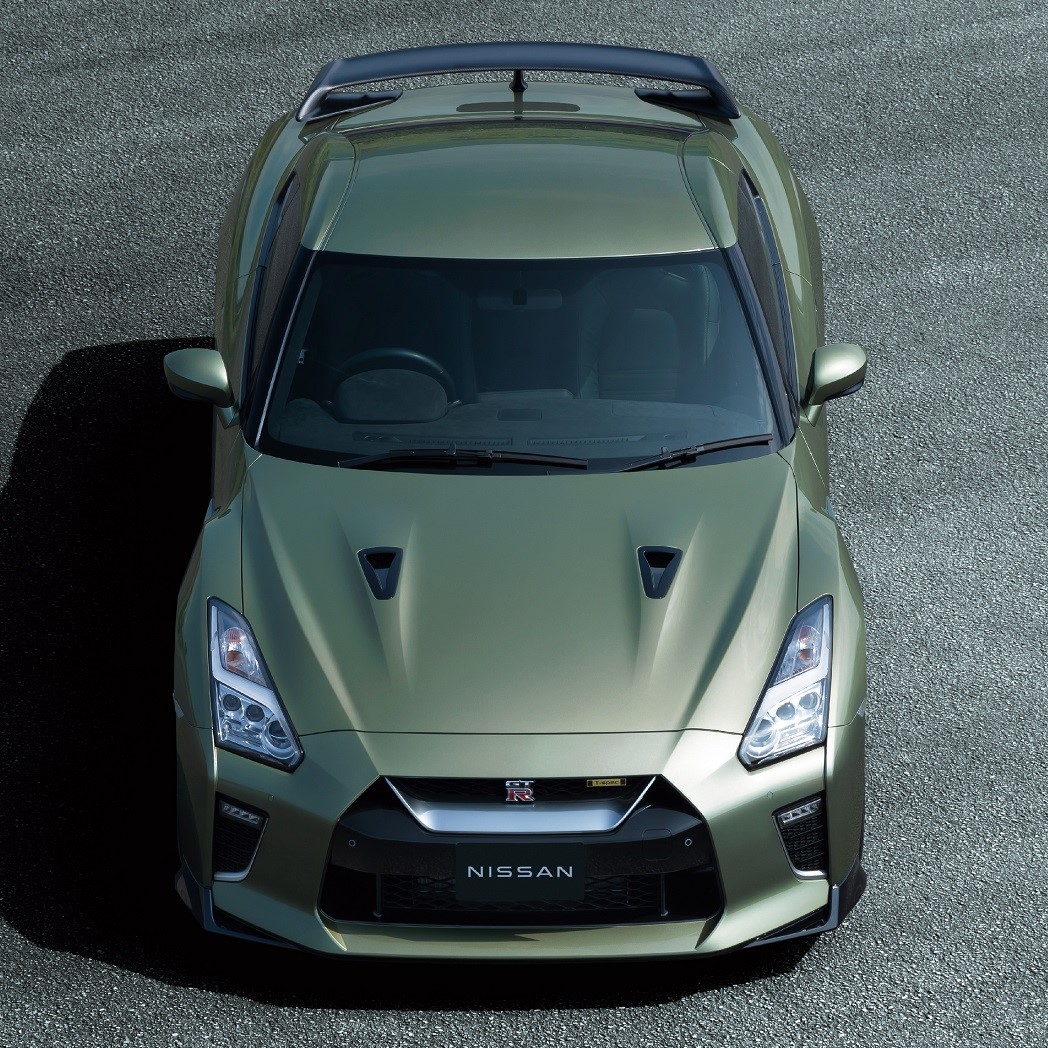 Nissan GT-R Premium Edition T-Spec front