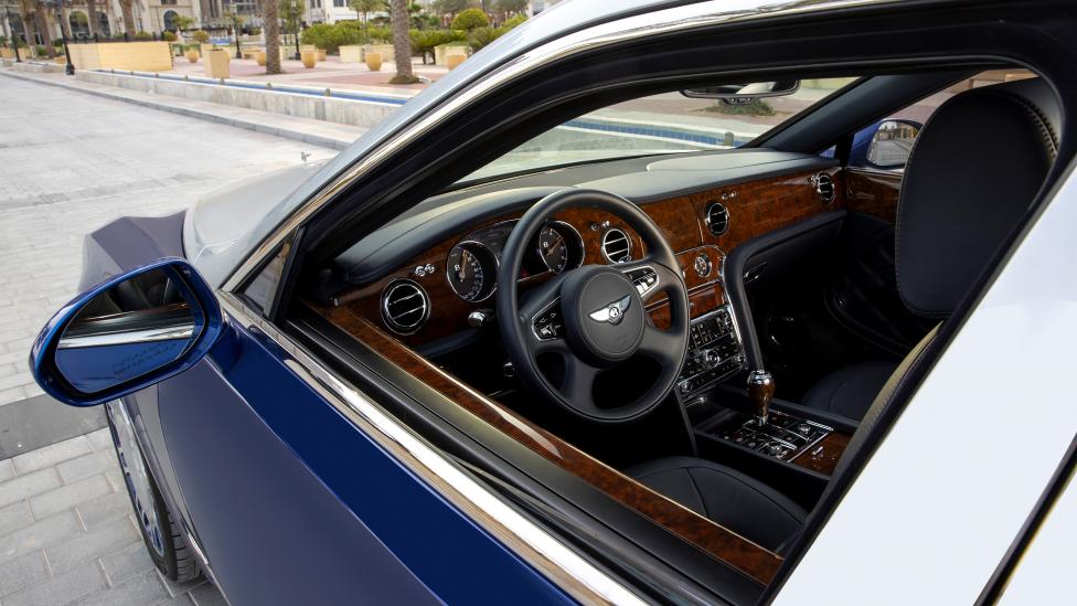 Bentley Mulsanne Grand Limousine cockpit