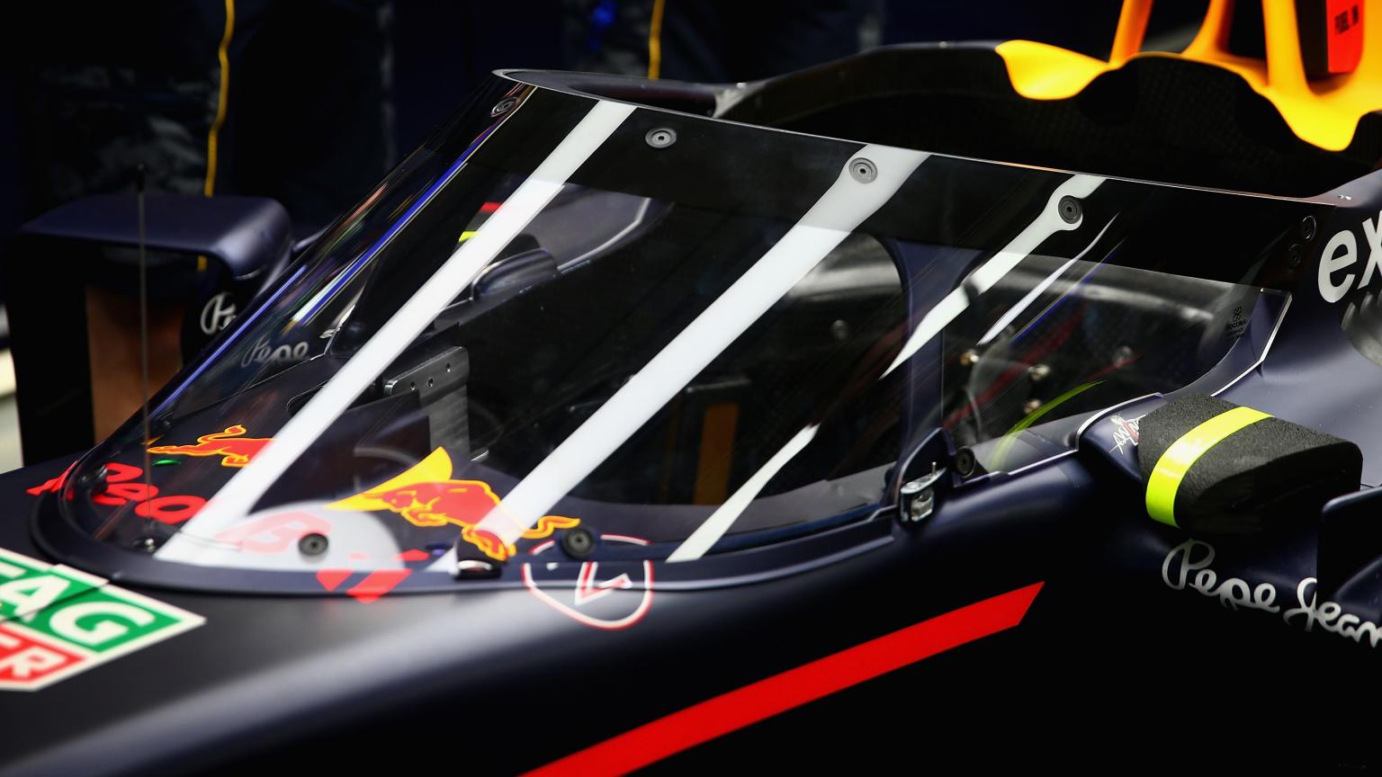 TopGear | Video: Red Bull tests its windscreen for F1 cars