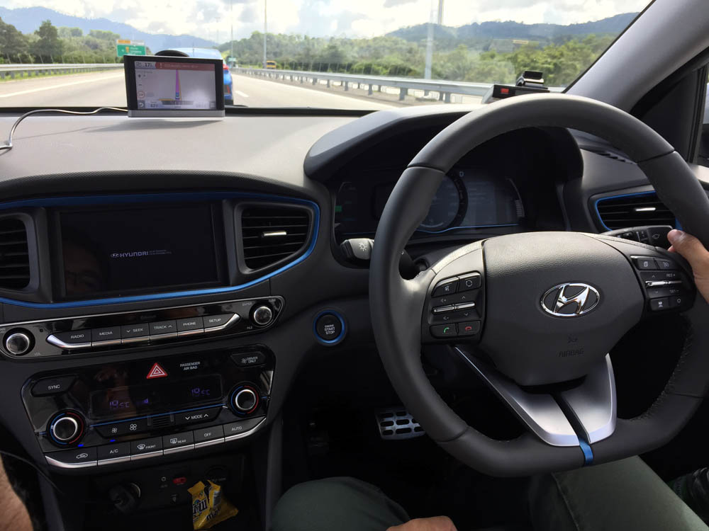 Hyundai Ioniq MediaDrive 22Dec2016 28