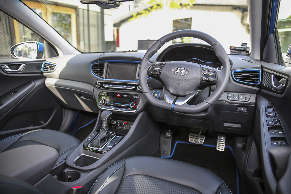 Hyundai Ioniq MediaDrive 22Dec2016 3