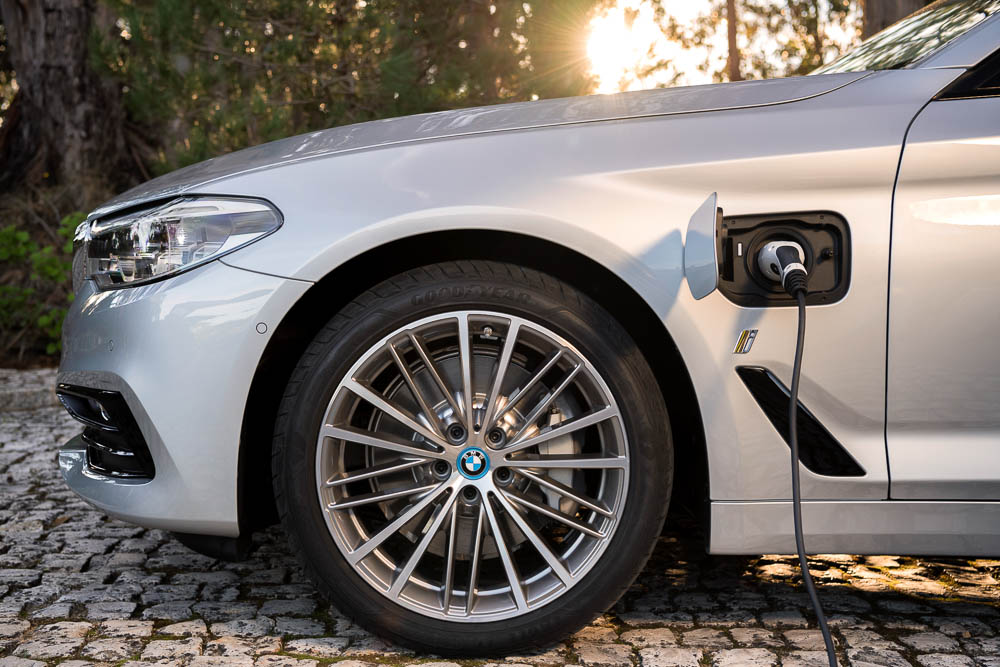 BMW 5 Series Hybrid with eDrive Technology 8