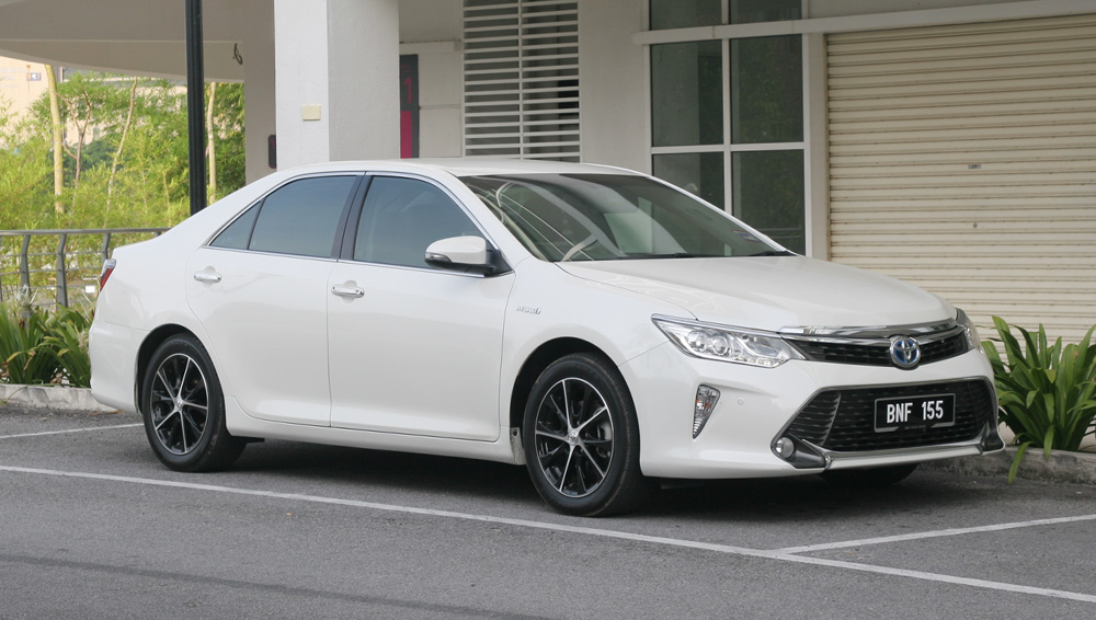 topgear-toyota-camry-hybrid-now-with-rm8-000-rebate